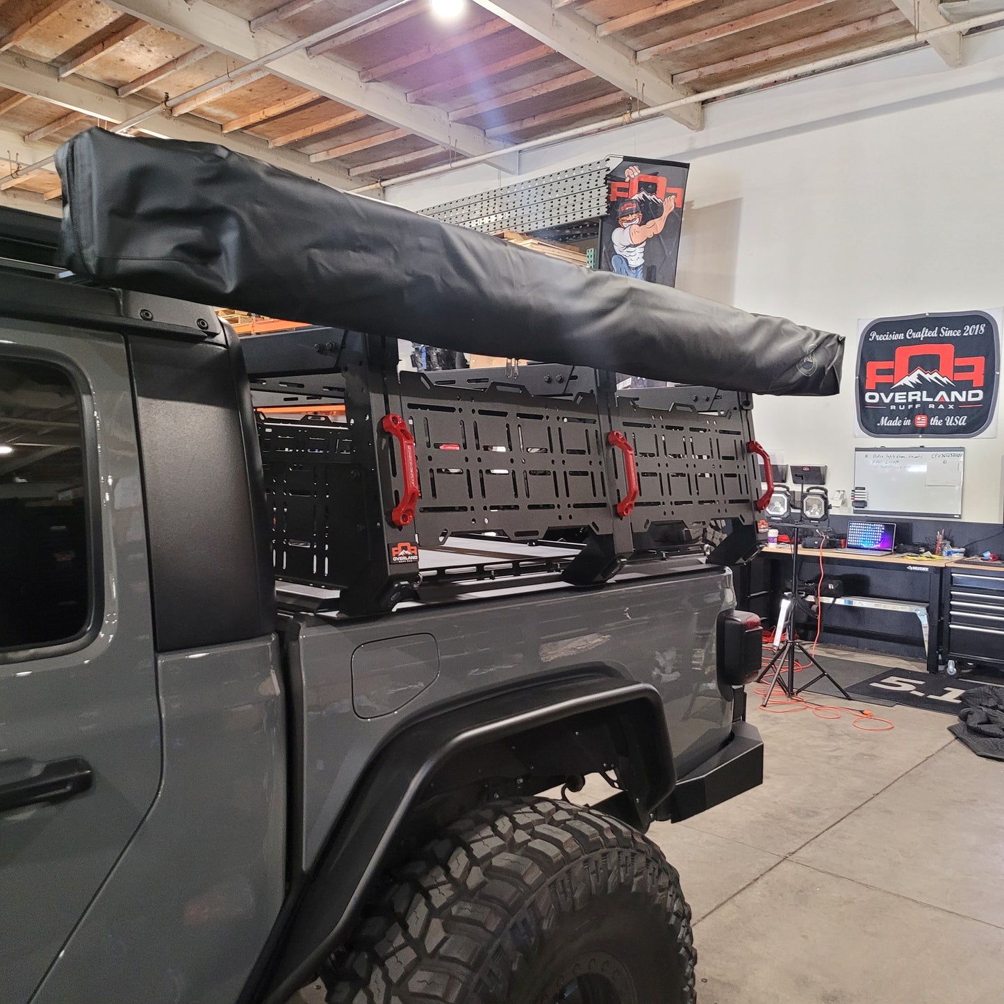 Jeep Gladiator Bed Rack Tonneau Edition