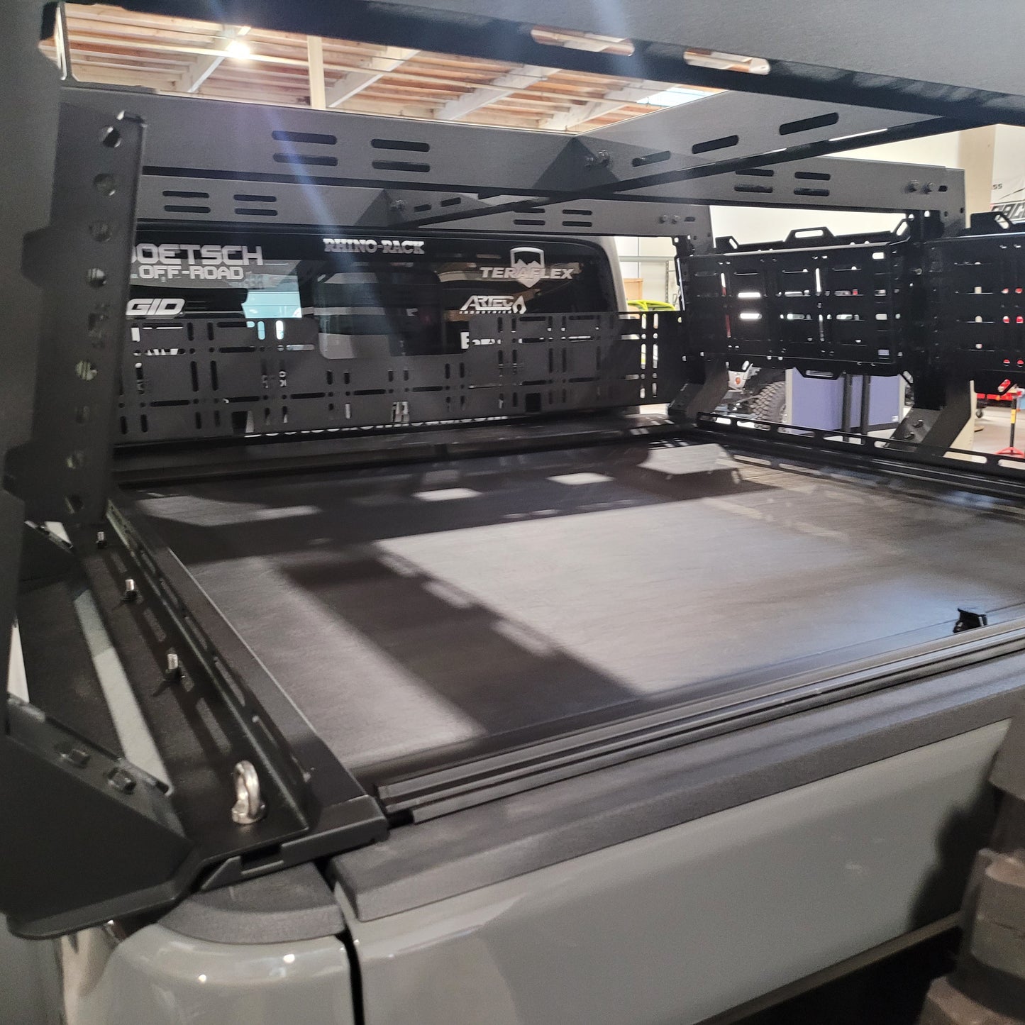 Jeep Gladiator Tonneau Cover/Bed Rack Combo