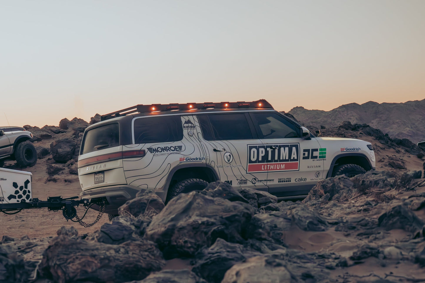 Rivian R1S Roof Rack System With Light Bar Cut Out for Rigid Industries Adapt Series 40" Light Bar