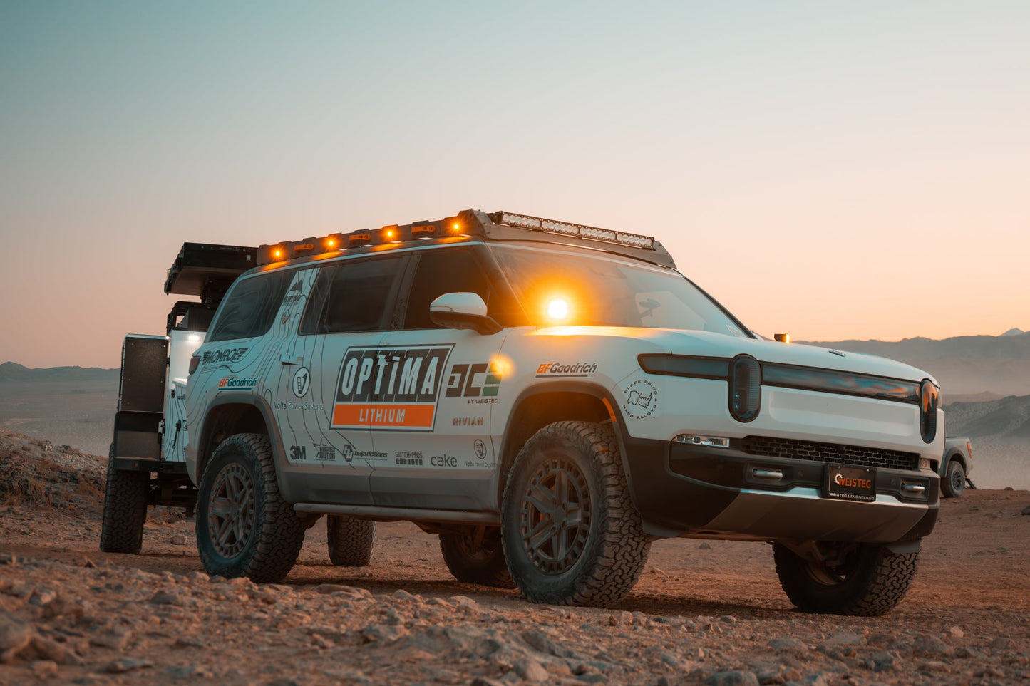Rivian R1S Roof Rack System With Light Bar Cut Out for Rigid Industries Adapt Series 40" Light Bar